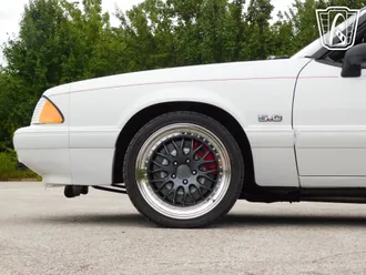 1990 Ford Mustang photo 7