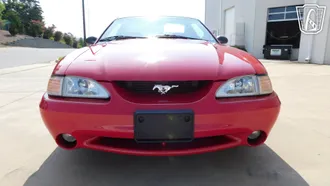 1995 Ford Mustang SVT Cobra photo 2