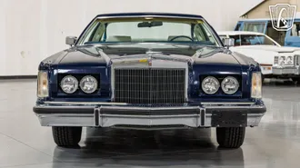 1977 Lincoln Mark V photo 3