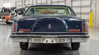 1977 Lincoln Mark V photo 6