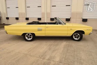 1966 Dodge Coronet photo 4