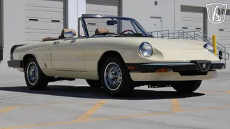 1985 Alfa Romeo Spider photo 4