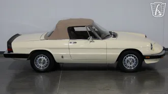 1985 Alfa Romeo Spider photo 7