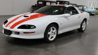 1997 Chevrolet Camaro photo 2