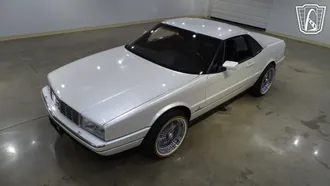1991 Cadillac Allante photo 2
