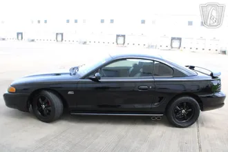 1994 Ford Mustang GT photo 2