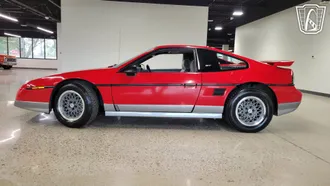 1986 Pontiac Fiero GT photo 2