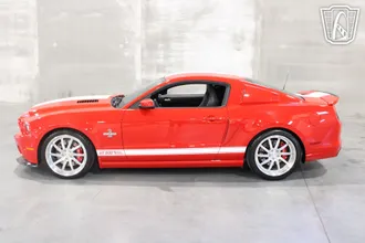 2013 Ford Mustang photo 2
