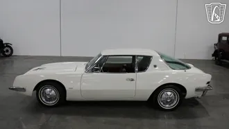 1964 Studebaker Avanti photo 4