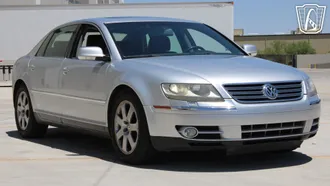 2004 Volkswagen Phaeton photo 4