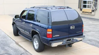 2000 Chevrolet Tahoe photo 2