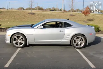 2010 Chevrolet Camaro photo 2