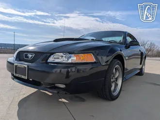 2003 Ford Mustang photo 3
