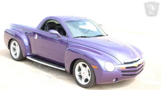2004 Chevrolet SSR photo 2