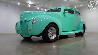 1939 Ford Sedan photo 4
