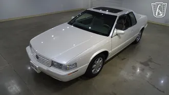 1999 Cadillac Eldorado photo 2