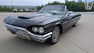 1964 Ford Thunderbird photo 3