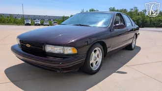 1995 Chevrolet Impala SS photo 3