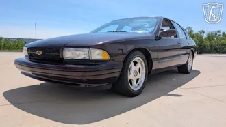 1995 Chevrolet Impala SS photo 4