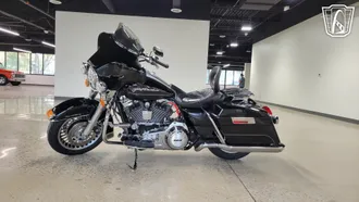 2012 Harley Davidson FLHR photo 2