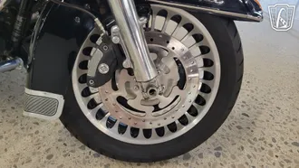 2012 Harley Davidson FLHR photo 3