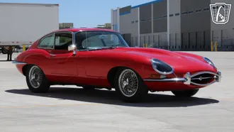 1965 Jaguar E Type photo 4