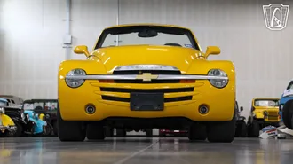 2004 Chevrolet SSR photo 6