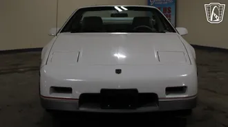 1984 Pontiac Fiero photo 5