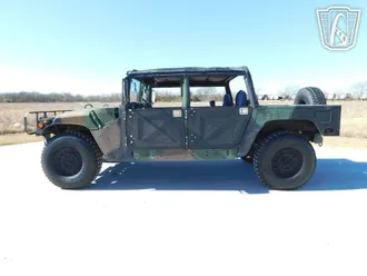 2002 Am General M1123 photo 7