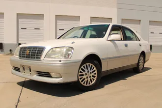 2001 Toyota Crown photo 3