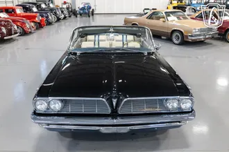 1961 Pontiac Bonneville photo 3