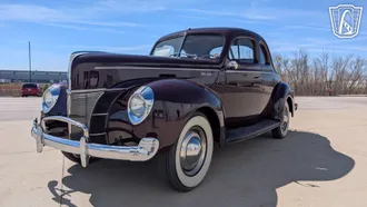 1940 Ford Deluxe photo 3