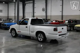 2003 GMC Sonoma photo 3