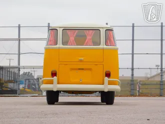 1975 Volkswagen Type 2 photo 6
