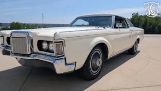 1969 Lincoln Mark III photo 3