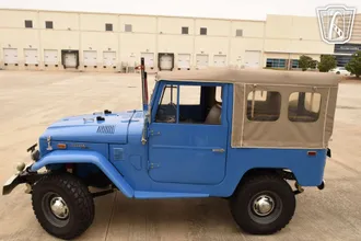 1974 Toyota FJ40 photo 3
