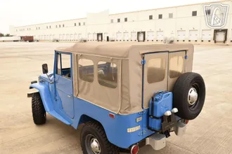 1974 Toyota FJ40 photo 6