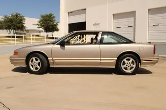 1997 Oldsmobile Cutlass Supreme photo 6