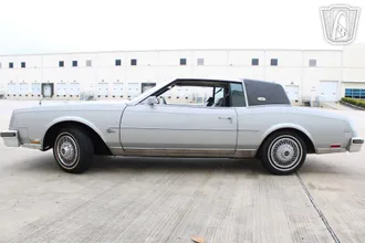 1985 Buick Riviera photo 6