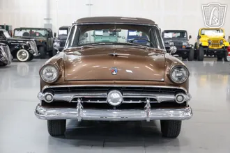 1954 Ford Crestline photo 4