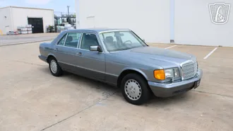 1989 Mercedes-Benz 420SEL photo 2