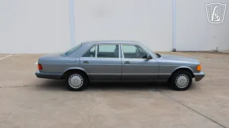 1989 Mercedes-Benz 420SEL photo 4