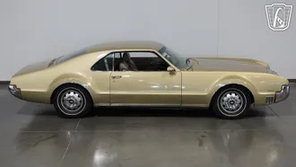 1966 Oldsmobile Toronado photo 7