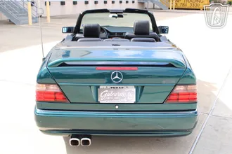 1994 Mercedes-Benz E320 photo 3