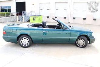 1994 Mercedes-Benz E320 photo 4