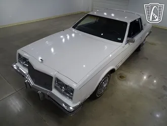 1985 Buick Riviera photo 3