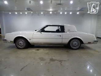 1985 Buick Riviera photo 7