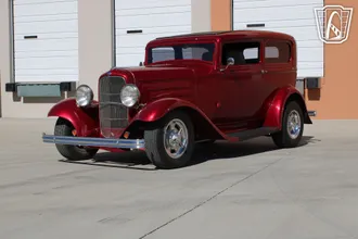1932 Ford Sedan photo 3