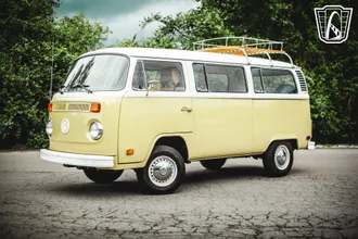 1975 Volkswagen Bus photo 2