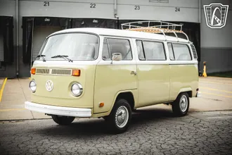 1975 Volkswagen Bus photo 7